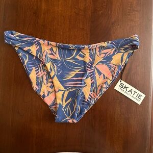 Skatie x The Salty Blonde.  Cheryl bottom in Anguilla. Size XL. NWT.